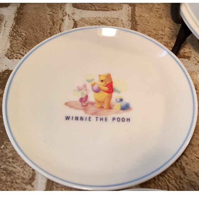 Disney(ディズニー)の【Disney】くまのプーさん パーティープレート ６点 大皿１枚 中皿５枚 インテリア/住まい/日用品のキッチン/食器(食器)の商品写真