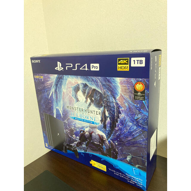 PlayStation4(プレイステーション4)のSONY PlayStation4 Pro サランラップ様 エンタメ/ホビーのゲームソフト/ゲーム機本体(家庭用ゲーム機本体)の商品写真