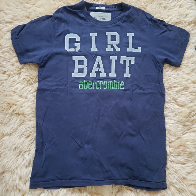 Abercrombie&Fitch(アバクロンビーアンドフィッチ)のA&F　アバクロ　Tシャツ　L　紺　半袖　 メンズのトップス(Tシャツ/カットソー(半袖/袖なし))の商品写真