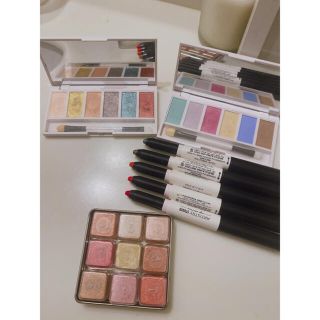 アムウェイ(Amway)のアーティストリーメイクセット (アイシャドウ)