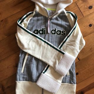 アディダス(adidas)の【早い者勝ち】かわいい❤︎アディダス(パーカー)