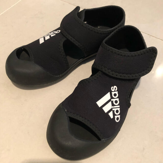 adidas(アディダス)のアディダス サンダル 男の子 キッズ 19.5 キッズ/ベビー/マタニティのキッズ靴/シューズ(15cm~)(サンダル)の商品写真