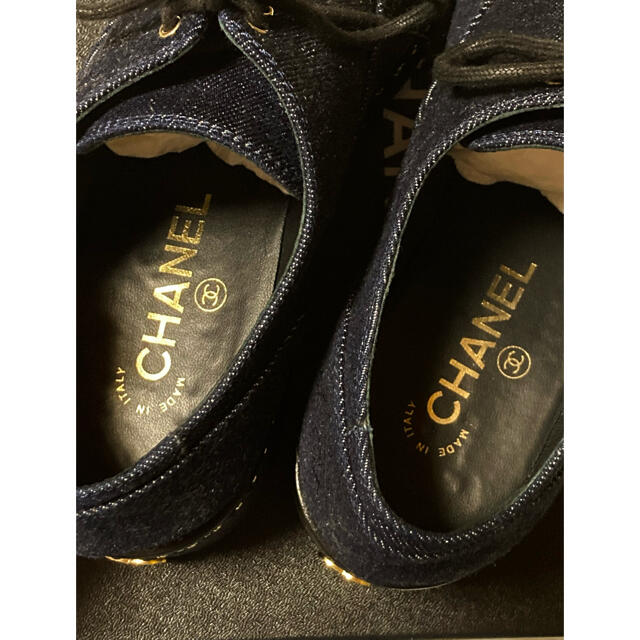 CHANEL(シャネル)の値下げ中❤シャネル❤デニム デッキシューズ 38.5 24.5 レディースの靴/シューズ(ローファー/革靴)の商品写真
