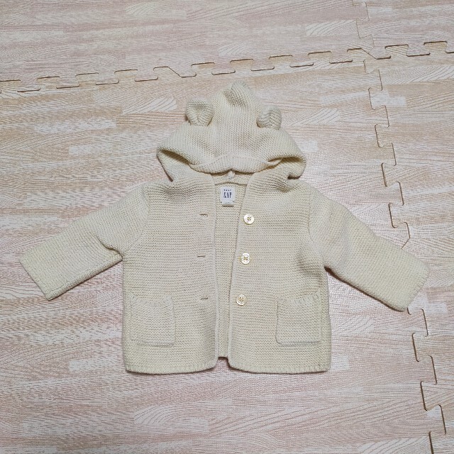 babyGAP(ベビーギャップ)のbabyGAP くま耳パーカー  キッズ/ベビー/マタニティのベビー服(~85cm)(カーディガン/ボレロ)の商品写真