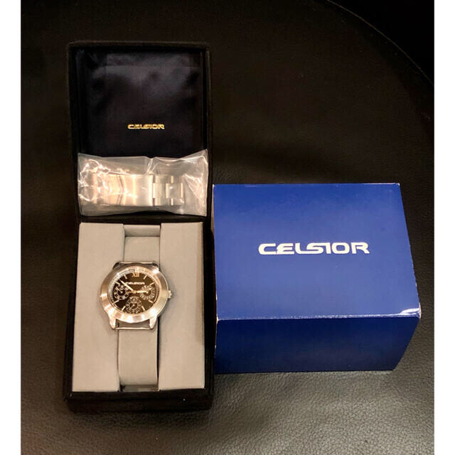 トヨタ(トヨタ)のCELSIOR セルシオ　腕時計　キーケース　非売品セット メンズの時計(腕時計(アナログ))の商品写真