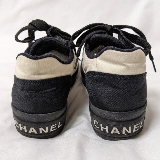 CHANEL(シャネル)のCHANEL　シャネル　訳有　レア物　ヴィンテージ　ココマーク　ロゴ　スニーカー レディースの靴/シューズ(スニーカー)の商品写真