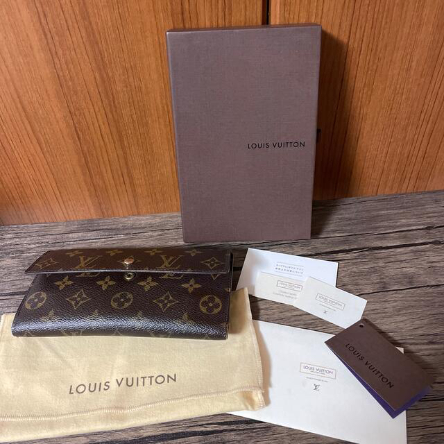 VUITTON 財布　モノグラム