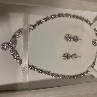 Love Tiara ネックレス　ピアスセット(ネックレス)