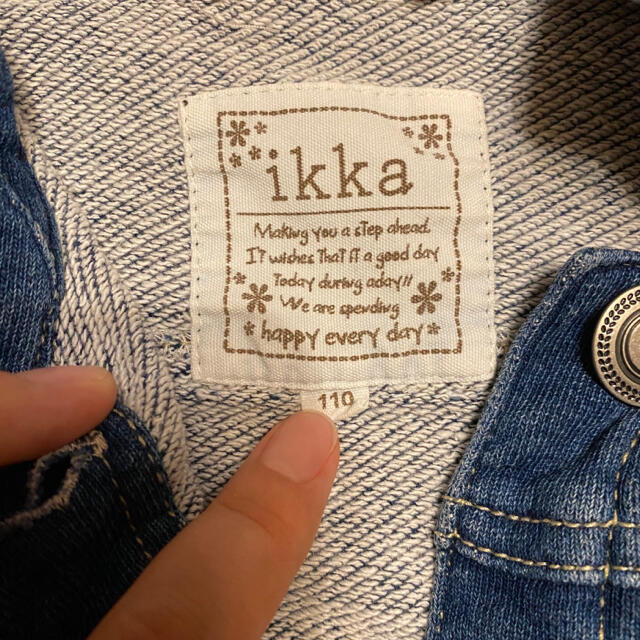 ikka(イッカ)のキッズＧジャン 110 キッズ/ベビー/マタニティのキッズ服女の子用(90cm~)(ジャケット/上着)の商品写真