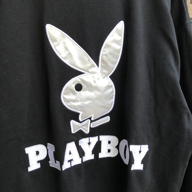 PLAYBOY(プレイボーイ)の《PLAYBOY》プレイボーイ バックロゴ スウェット 黒 メンズのトップス(スウェット)の商品写真