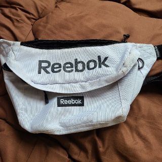 リーボック(Reebok)のボディバック レディース メンズ Reebok リーボック ホワイト(ボディバッグ/ウエストポーチ)