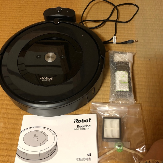 iRobot(アイロボット)のmik 様専用ルンバe5 スマホ/家電/カメラの生活家電(掃除機)の商品写真