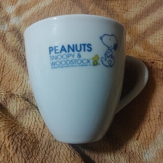 ピーナッツ(PEANUTS)の【新品未使用品】スヌーピーマグカップB(グラス/カップ)