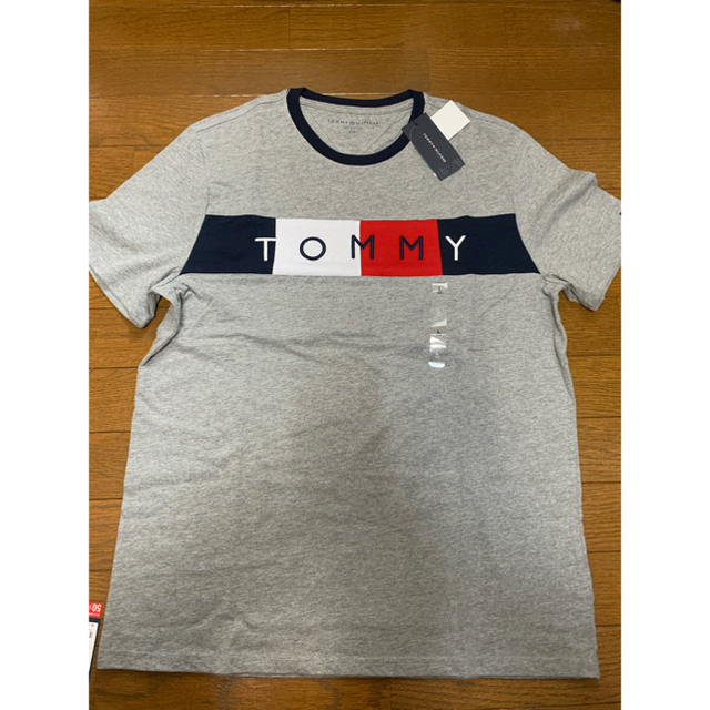 TOMMY HILFIGER(トミーヒルフィガー)の『新品』トミーヒルフィガー　メンズ　Tシャツ メンズのトップス(Tシャツ/カットソー(半袖/袖なし))の商品写真