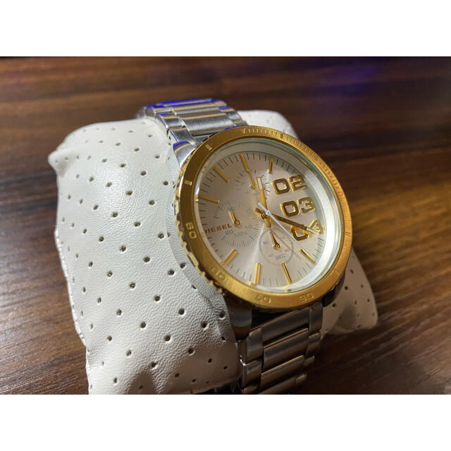 DIESEL(ディーゼル)の最終値下げ！美品！ディーゼルDIESEL 腕時計　 メンズの時計(腕時計(アナログ))の商品写真
