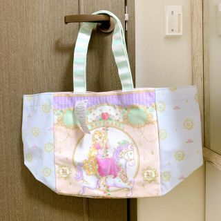 ディズニー(Disney)の【新品】塔の上のラプンツェル　ディズニーランド　トートバッグ(トートバッグ)