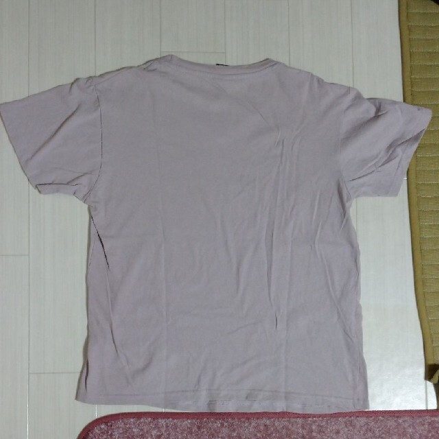 くすみピンクロゴTシャツ メンズのトップス(Tシャツ/カットソー(半袖/袖なし))の商品写真