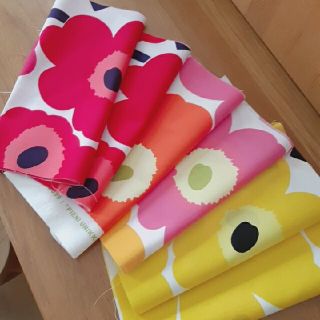 マリメッコ(marimekko)のマリメッコ生地  ハギレ   ピエニウニッコ(生地/糸)