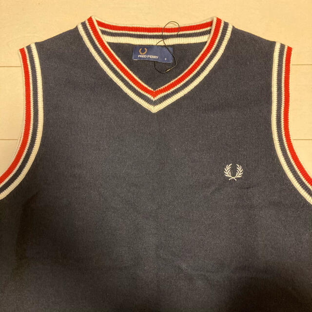 FRED PERRY(フレッドペリー)のminami373様専用 FRED PERRY レディース ニットベスト レディースのトップス(ベスト/ジレ)の商品写真