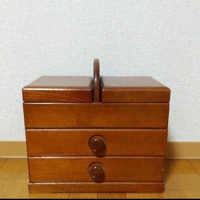【Y-WOOD】  お裁縫箱　木製ソーイングボックス　アンティーク　おまけ付き ハンドメイドのインテリア/家具(その他)の商品写真
