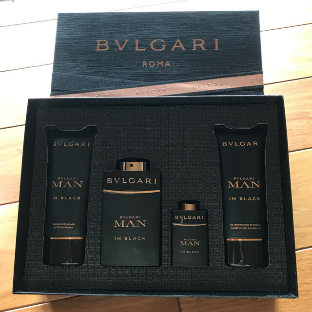 BVLGARI(ブルガリ)のブルガリ　マン　イン　ブラック新品未使用 コスメ/美容の香水(香水(男性用))の商品写真