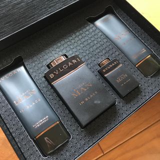 ブルガリ(BVLGARI)のブルガリ　マン　イン　ブラック新品未使用(香水(男性用))