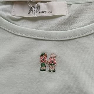 刺繍のTシャツ(Tシャツ(半袖/袖なし))