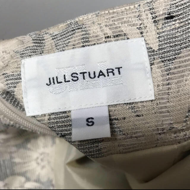 JILL by JILLSTUART(ジルバイジルスチュアート)のジルバイジルスチュアート スカート レディースのスカート(ひざ丈スカート)の商品写真