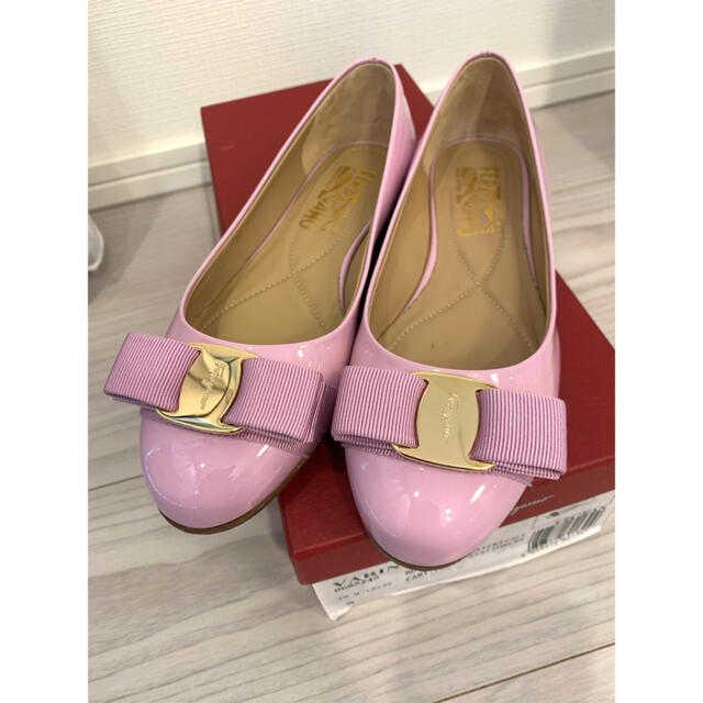 フェラガモ♡ピンクバレエシューズ レディースの靴/シューズ(バレエシューズ)の商品写真