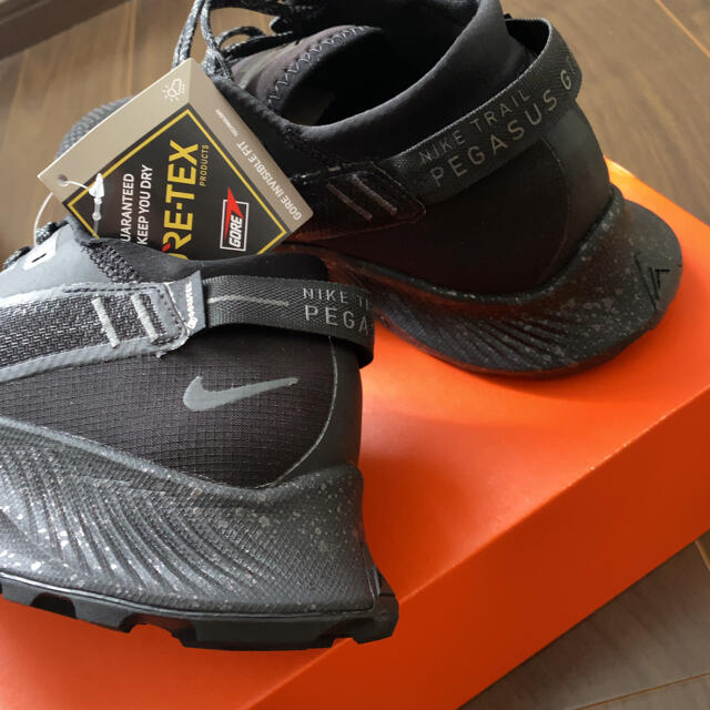 NIKE(ナイキ)のNIKE PRGASUS TRAIL 2 GTX GORE-TEX 2 26.5 メンズの靴/シューズ(スニーカー)の商品写真