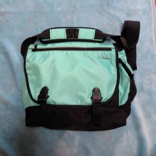 L.L.Bean　便利　ポーターほとんど新品　43x33x12(メッセンジャーバッグ)