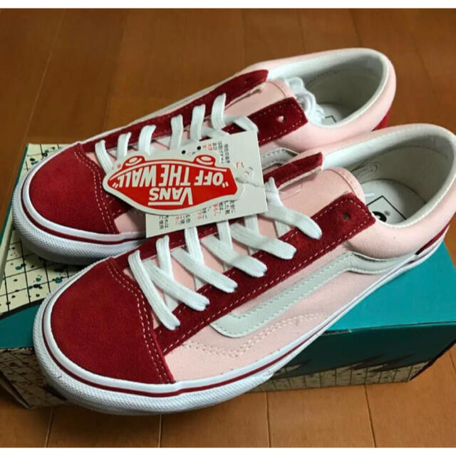 VANS(ヴァンズ)のバンズ オールドスクール 新品 23.0 レディースの靴/シューズ(スニーカー)の商品写真