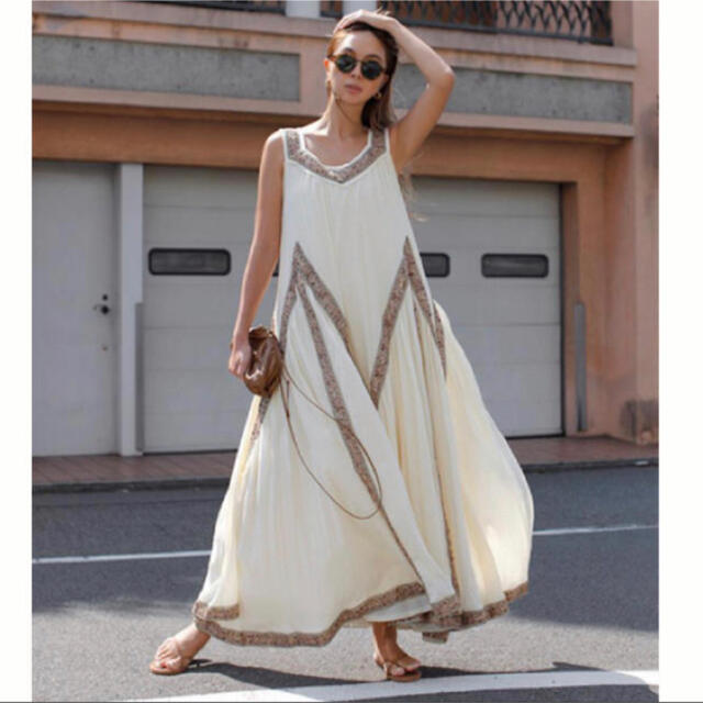 sheller バックZIPウールフリルワンピース | www.stylos.com.br