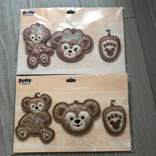 ディズニー(Disney)のひかる様専用　ダッフィー   シェリーメイ　ワッペン バッチ、キーホルダー(キャラクターグッズ)