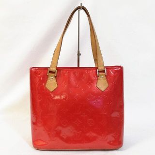 ルイヴィトン(LOUIS VUITTON)の【良品】ルイヴィトン（ヴェルニ）ヒューストン　ルージュ　可愛い♪(ショルダーバッグ)