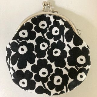 マリメッコ(marimekko)の【marimekko】ピックイネンウニッコ がま口(その他)