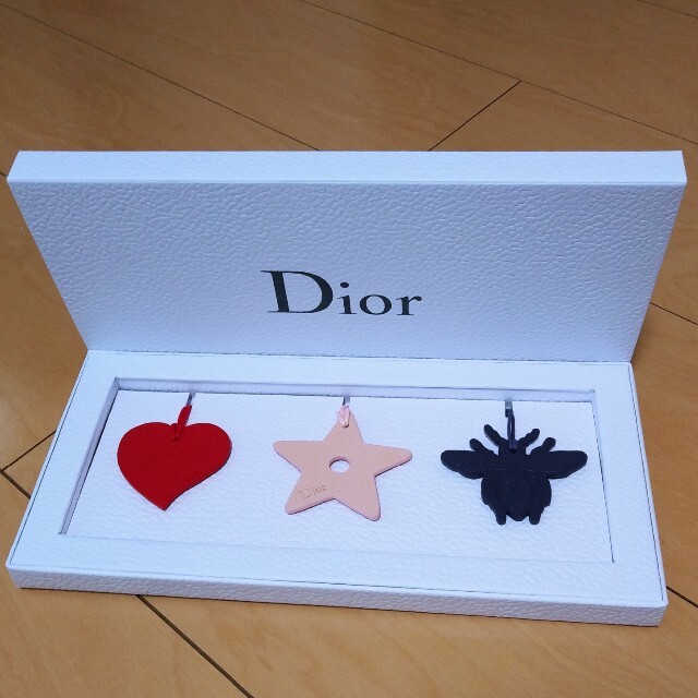 Dior(ディオール)のクリスチャンディオール　Dior ノベルティチャーム エンタメ/ホビーのコレクション(ノベルティグッズ)の商品写真