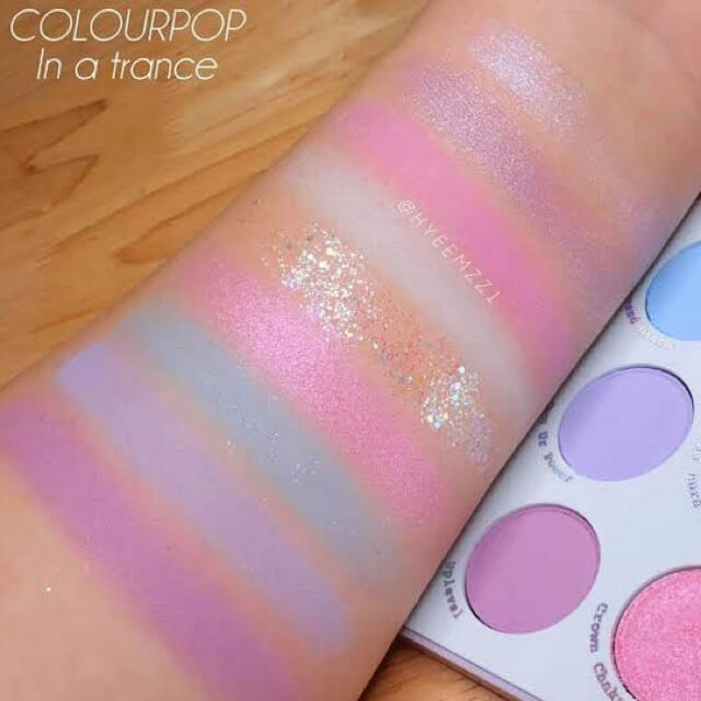 新品未使用　color pop カラーポップ　アイシャドウとリップ colourpop - Colourpop カラーポップ アイシャドウパレットの