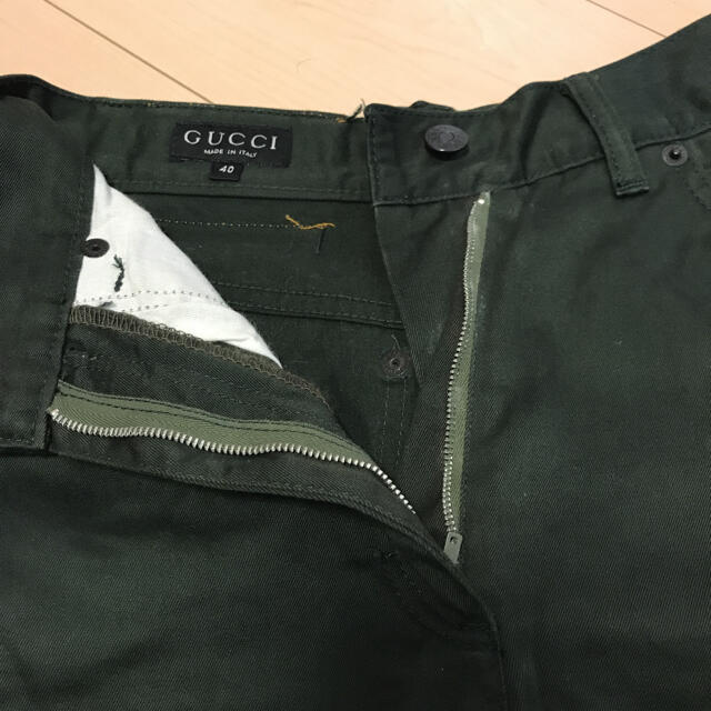 Gucci(グッチ)のグッチ　イタリア製　フレアパンツ　ブーツカット　グリーン　GGロゴ柄 レディースのパンツ(カジュアルパンツ)の商品写真