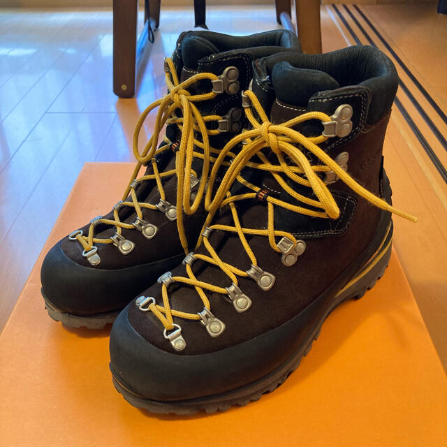 【新品】AKUアク登山靴トレッキングシューズアイガープロ23.5cmゴアテックス