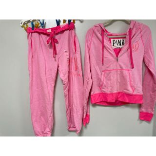 ヴィクトリアズシークレット(Victoria's Secret)のPINK セットアップ(パーカー)