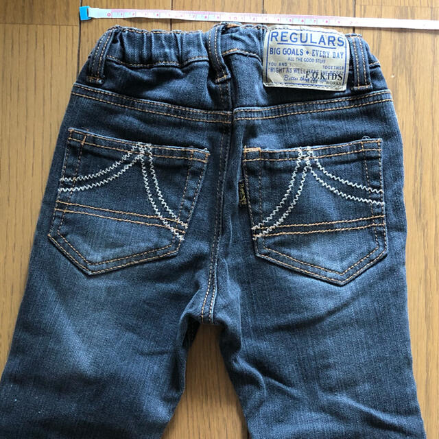 F.O.KIDS(エフオーキッズ)のキッズ　デニム　ジーンズ　95   F.O. KIDS キッズ/ベビー/マタニティのキッズ服男の子用(90cm~)(パンツ/スパッツ)の商品写真