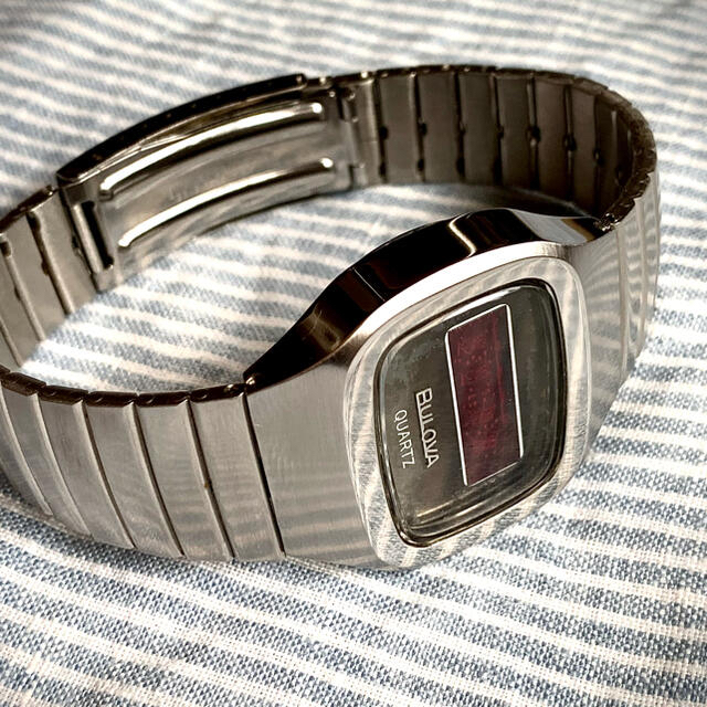 Bulova(ブローバ)のVintage BULOVA Computron LED Quartz 腕時計 メンズの時計(腕時計(デジタル))の商品写真