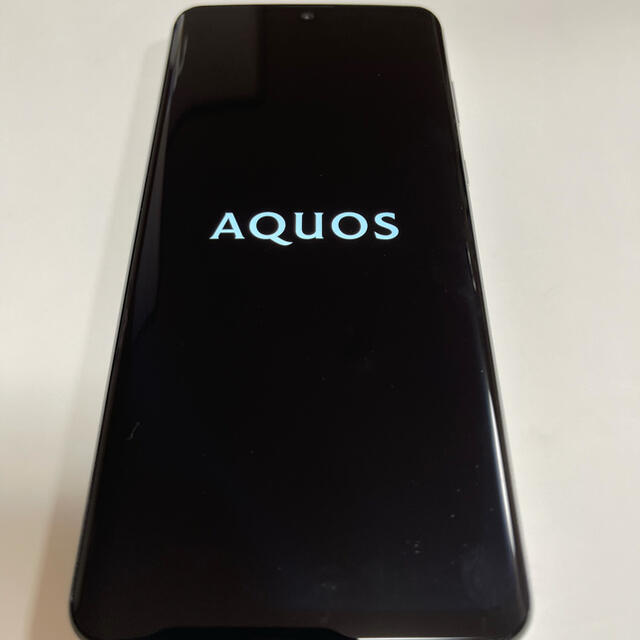 AQUOS zero2 SH-01Mホワイト　SIMロック解除済　美品スマートフォン本体