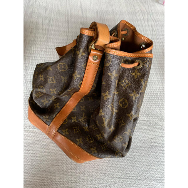 ショルダーバッグルイヴィトン　LOUIS VUITTON 巾着　ショルダー　バッグ