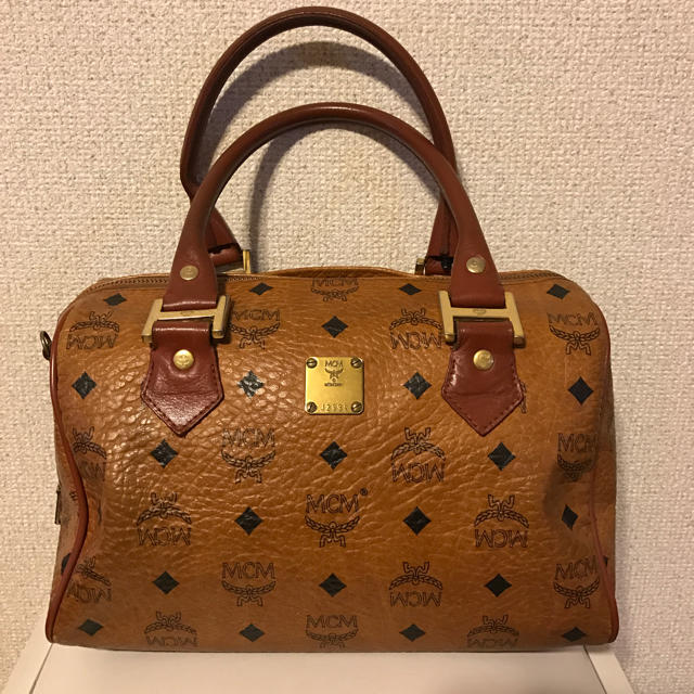 MCM(エムシーエム)の大人気 正規 ミニボストンバッグ レディースのバッグ(ボストンバッグ)の商品写真