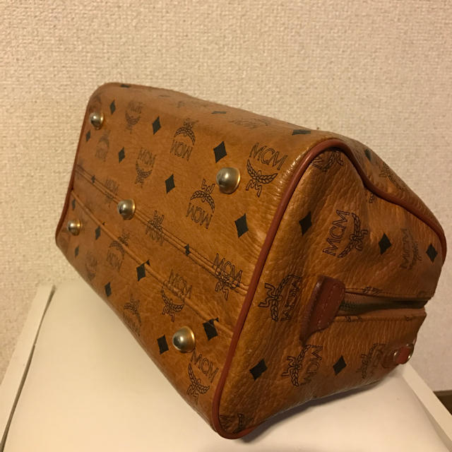 MCM(エムシーエム)の大人気 正規 ミニボストンバッグ レディースのバッグ(ボストンバッグ)の商品写真