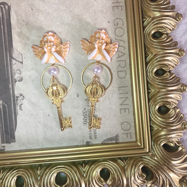 Santa Monica(サンタモニカ)のangel🗝 pierce/ earring ハンドメイドのアクセサリー(ピアス)の商品写真