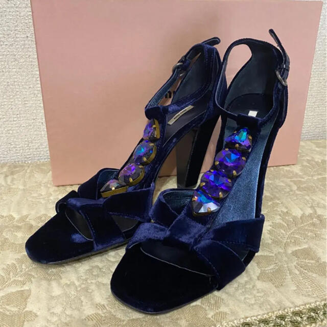 新品　miu miu  ミュウミュウ　41 VELVET JEWEL サンダル