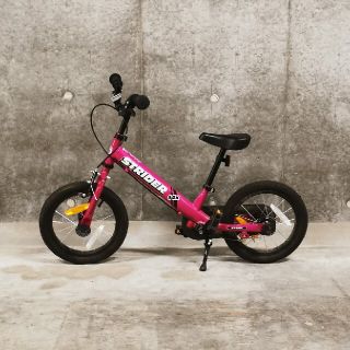 ストライダ(STRIDA)のStrida 14x ストライダー　フューシャピンク(自転車)